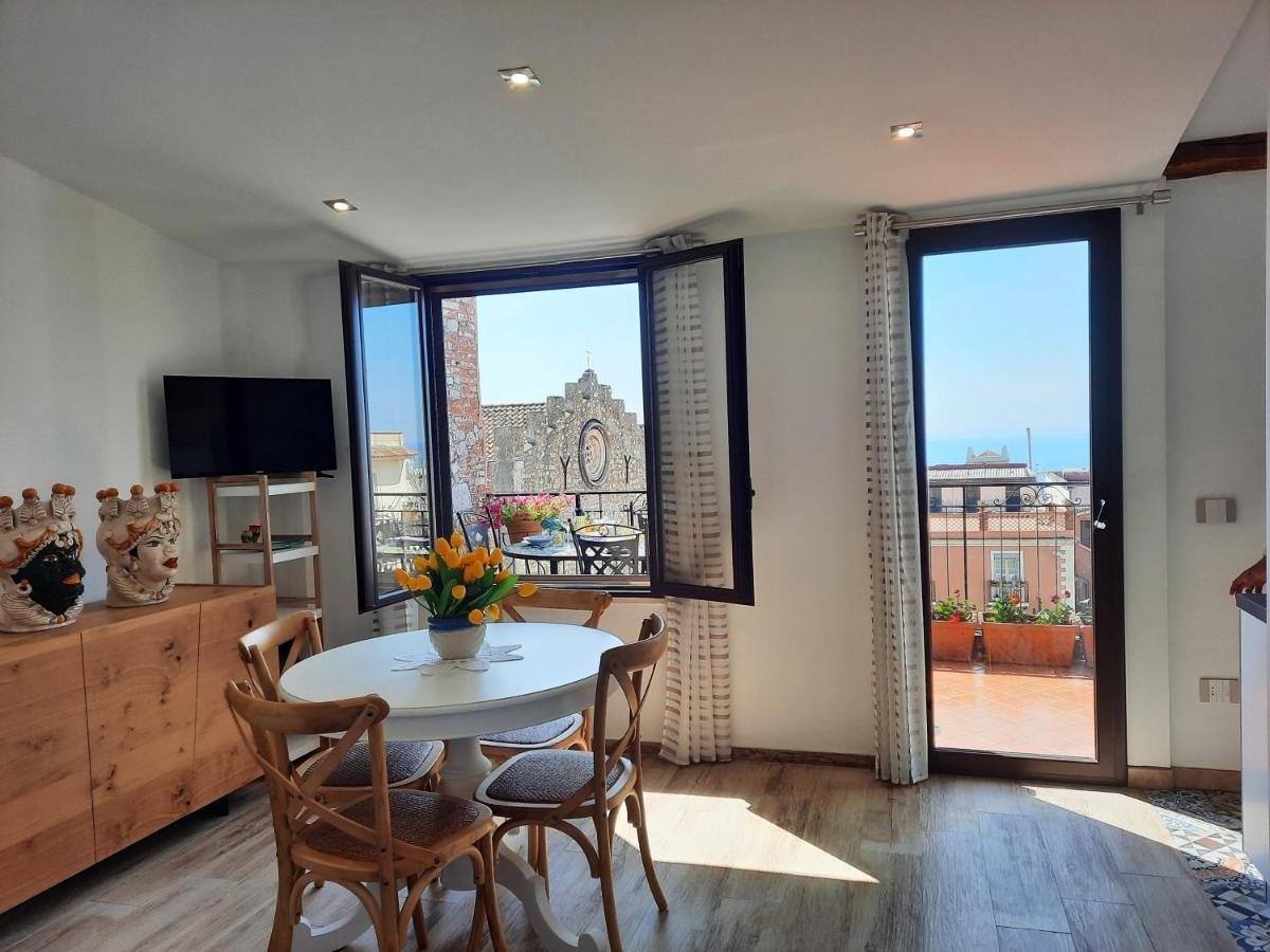 Casa Carla Al Duomo Apartment Taormina Bagian luar foto