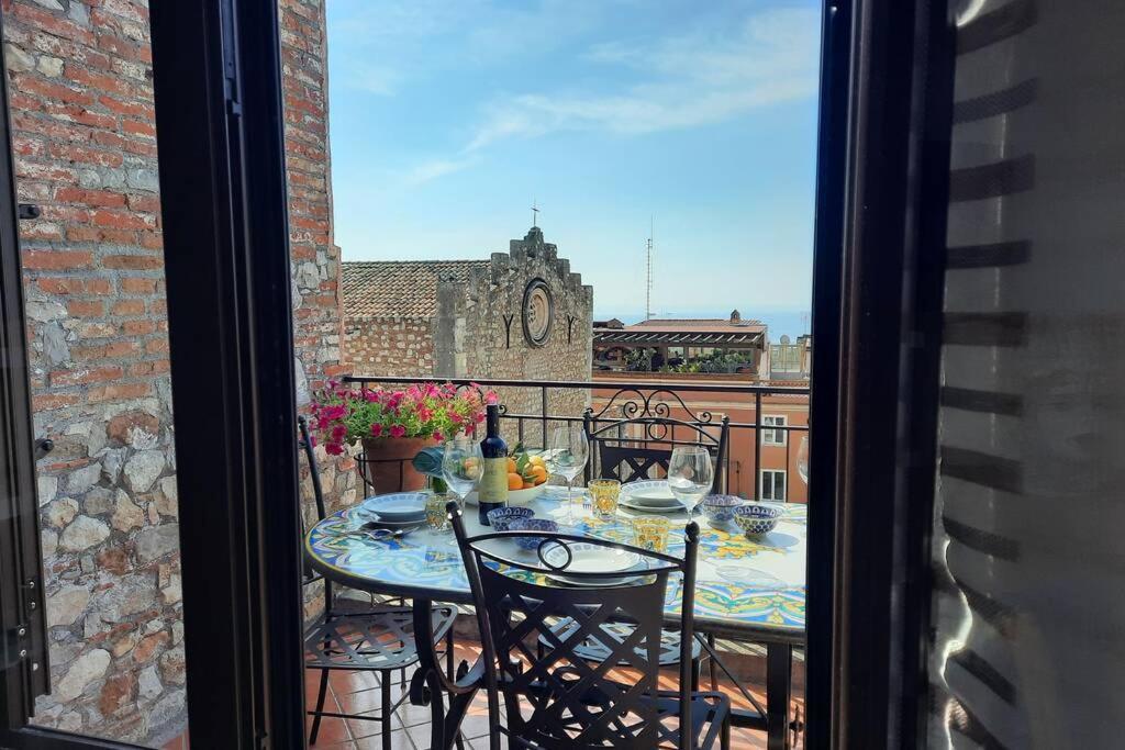 Casa Carla Al Duomo Apartment Taormina Bagian luar foto